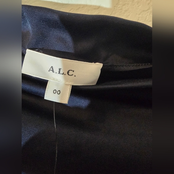 A.L.C.NEW A.L.C Blouse Jamie Midnight Blue Asymmetrical Long Sleev size 00 - Picture 6 of 12